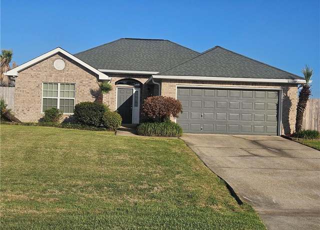 Property at 421 Steeple Chase Rd, Covington, LA 70435, 3 beds, 2 baths