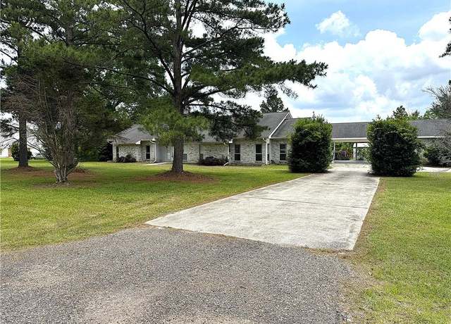 Property at 207 Louis Dr, Folsom, LA 70437, 4 beds, 3 baths