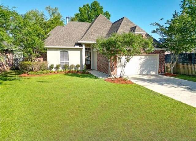 Property at 2436 Cours Carson St, Mandeville, LA 70448, 3 beds, 2 baths