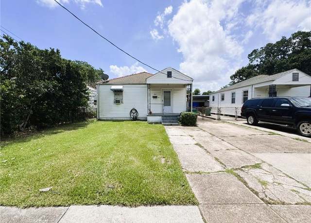 Property at 304 Clearview Pkwy, Metairie, LA 70001, 4 beds, 2 baths