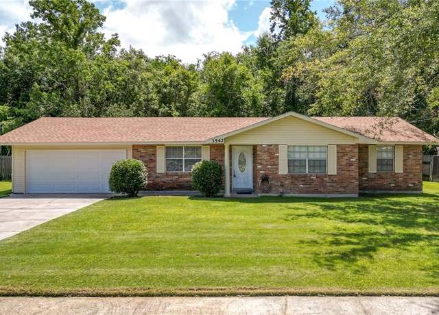 Property at 3542 Peachtree St, Slidell, LA 70458, 3 beds, 2 baths