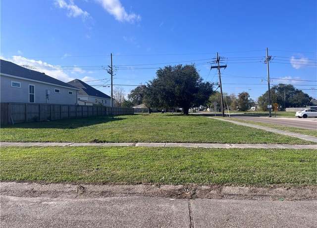 Property at 7420 Patricia Ln, Arabi, LA 70032
