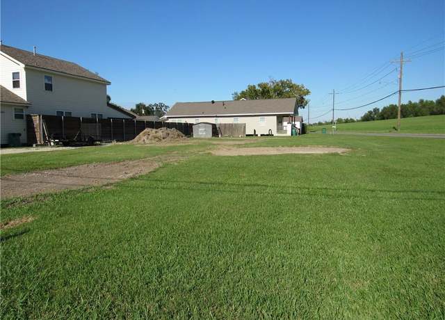 Property at 107 Jefferson Heights Ave, Jefferson, LA 70121