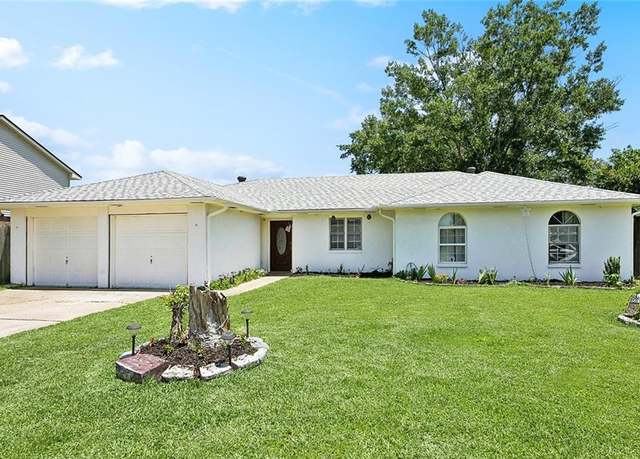 Property at 2152 Pebble Beach Dr, La Place, LA 70068, 5 beds, 2 baths