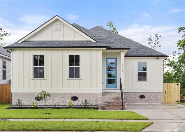 Property at 3920 Norwood Dr, Chalmette, LA 70043, 4 beds, 2.5 baths