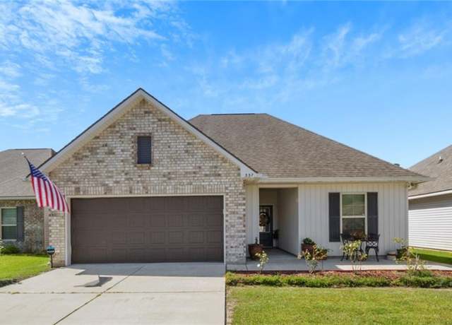 Property at 337 Craftsman Ct, Covington, LA 70433, 3 beds, 2 baths