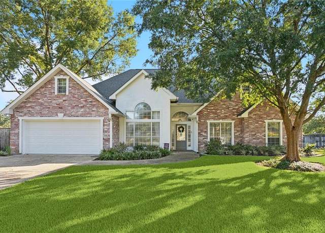 Property at 218 Bamboo Dr, Covington, LA 70433, 3 beds, 2 baths