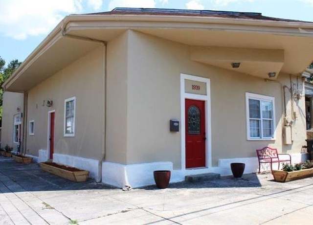 Property at 7828 Spruce St, New Orleans, LA 70118, 6 beds, 2.5 baths