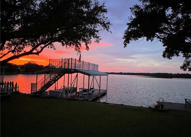 Property at 14253 S Lakeshore Dr, Covington, LA 70435, 4 beds, 3 baths