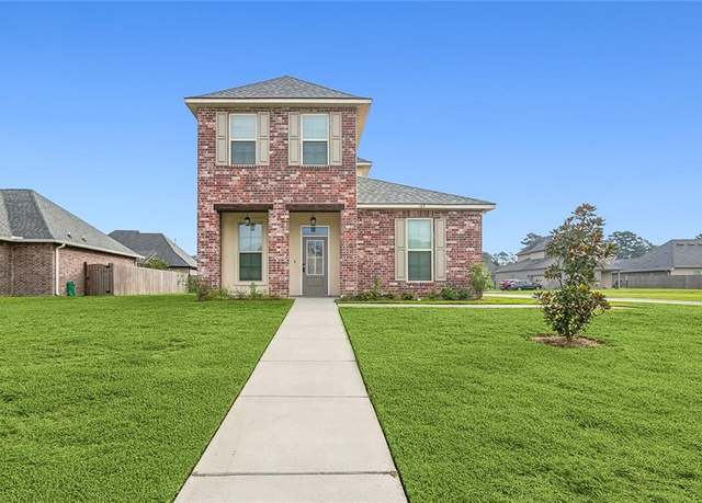 Property at 107 Castine Cv, Slidell, LA 70458, 3 beds, 2.5 baths