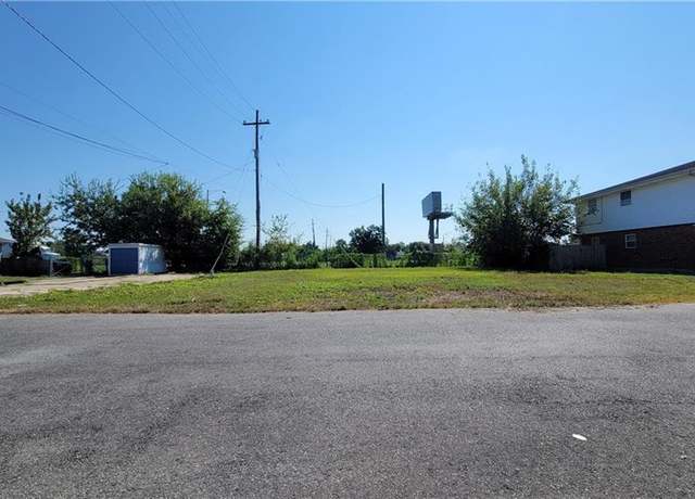 Property at 4659 Francis Dr, New Orleans, LA 70126