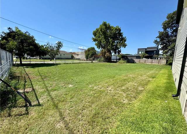 Property at 251 Leboeuf St, New Orleans, LA 70114
