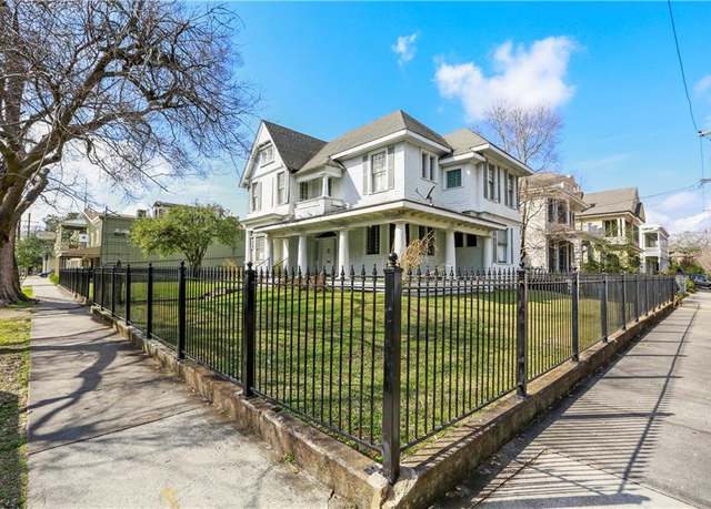 Property at 2701 Prytania St, New Orleans, LA 70130, 4 beds, 3.5 baths