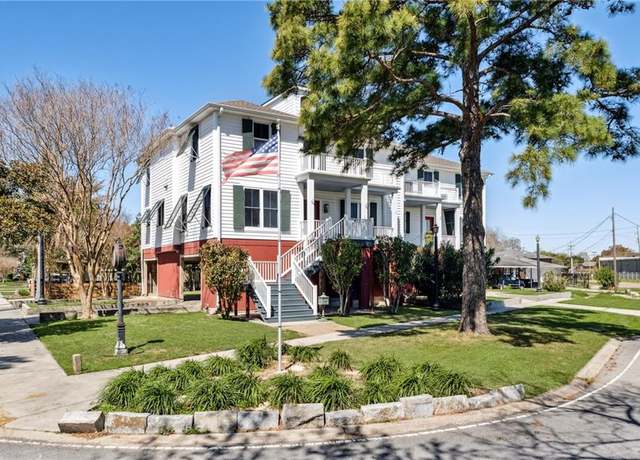 Property at 107 W Brooks St, New Orleans, LA 70124, 9 beds, 4.5 baths