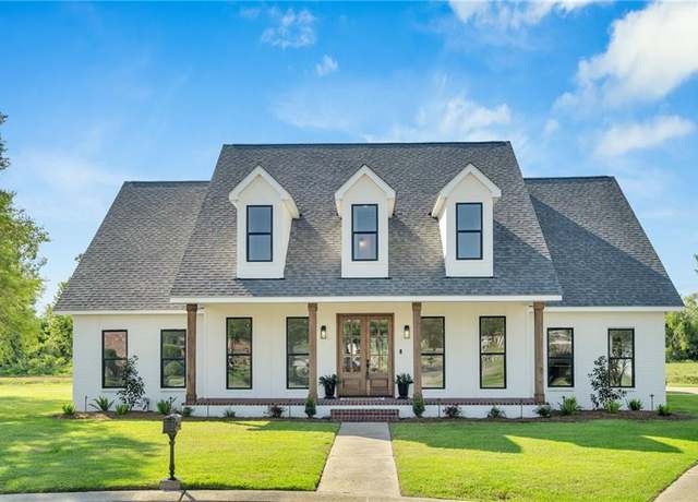 Property at 100 Catherine Ct, La Place, LA 70068, 5 beds, 3.5 baths