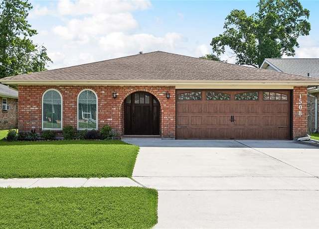 Property at 1508 Apple St, Metairie, LA 70001, 4 beds, 2 baths