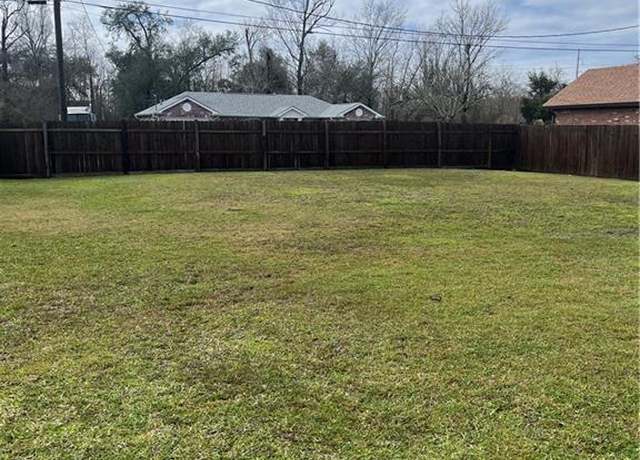 Property at 714 Oak St, St Rose, LA 70087