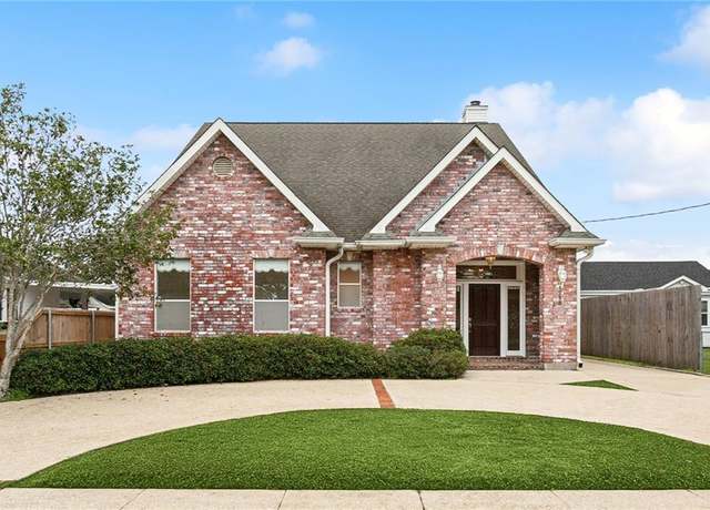 Property at 1715 Demosthenes St, Metairie, LA 70005, 5 beds, 3.5 baths