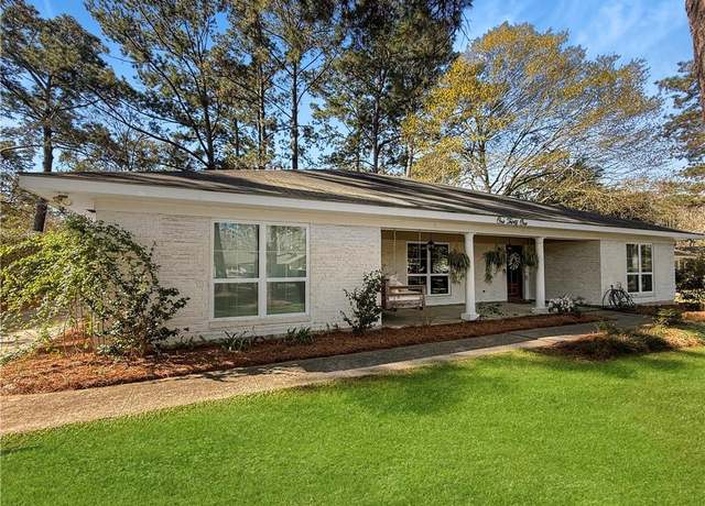 Property at 131 Country Club Dr, Covington, LA 70433, 4 beds, 2.5 baths