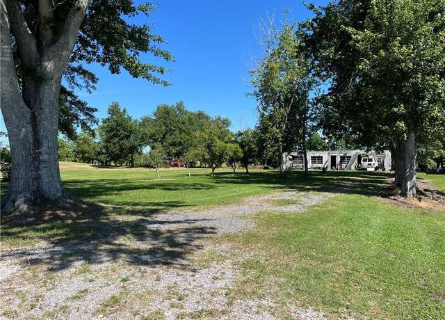 Property at 103 Luke Dr, Des Allemands, LA 70030