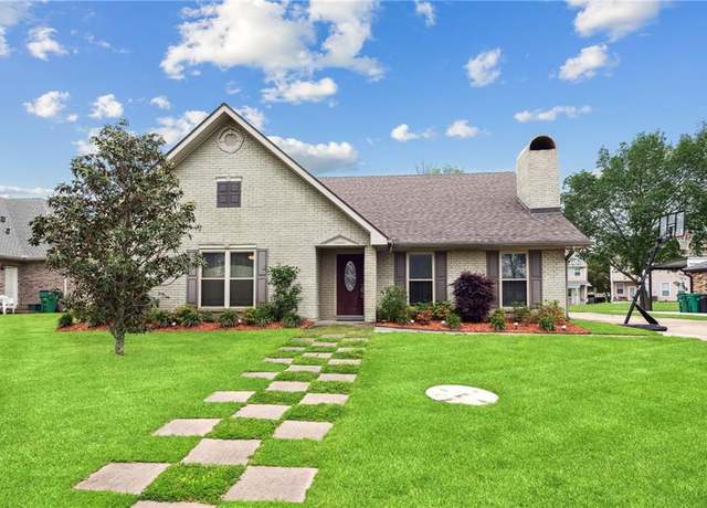 Property at 1728 Lake Salvador Dr, Harvey, LA 70058, 4 beds, 2.5 baths