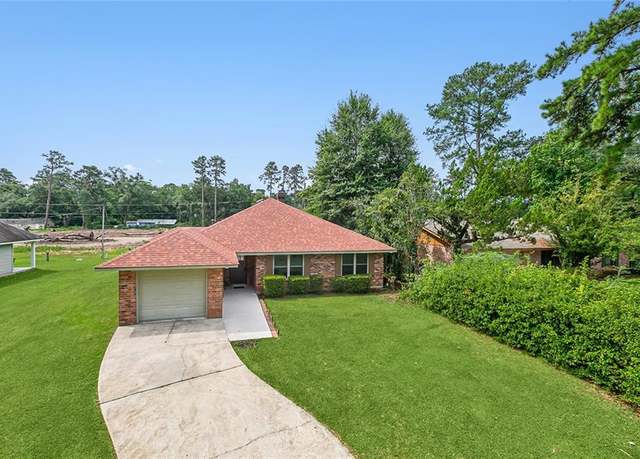 Property at 217 Robinhood Dr, Covington, LA 70433, 3 beds, 2 baths