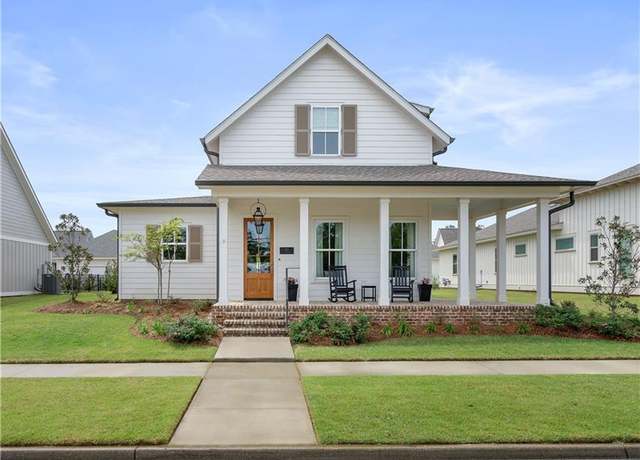 Property at 521 Melrose Ave, Covington, LA 70433, 3 beds, 2.5 baths