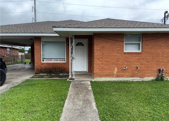 Property at 2918 20 Pakenham Dr, Chalmette, LA 70043, 4 beds, 2 baths