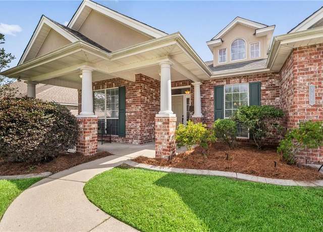 Property at 526 Moore Blvd, Covington, LA 70433, 3 beds, 2 baths