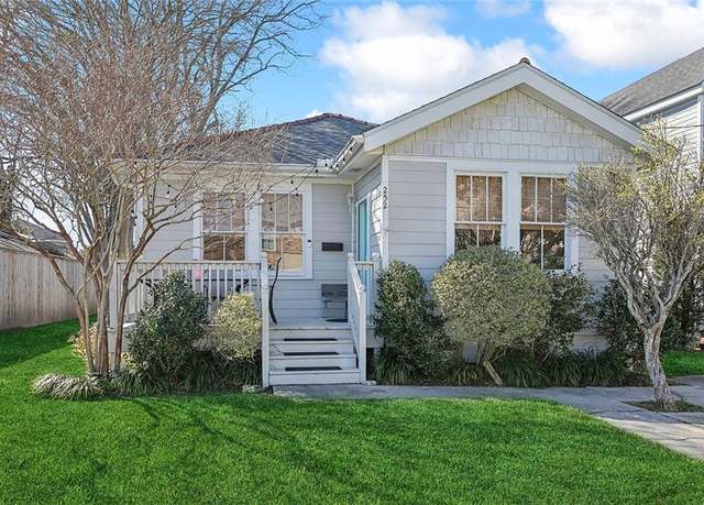 Property at 252 Gruner Rd, Metairie, LA 70001, 3 beds, 2 baths