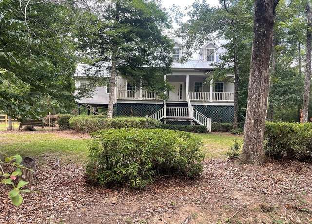 Property at 925 Old Landing Rd, Covington, LA 70433, 4 beds, 3.5 baths