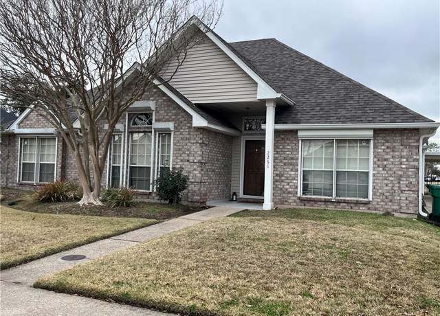 Property at 2261 Country Club Dr, La Place, LA 70068, 3 beds, 2 baths