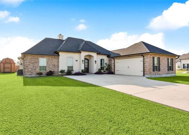 Property at 1057 N Millet Dr, Gramercy, LA 70052, 4 beds, 2.5 baths