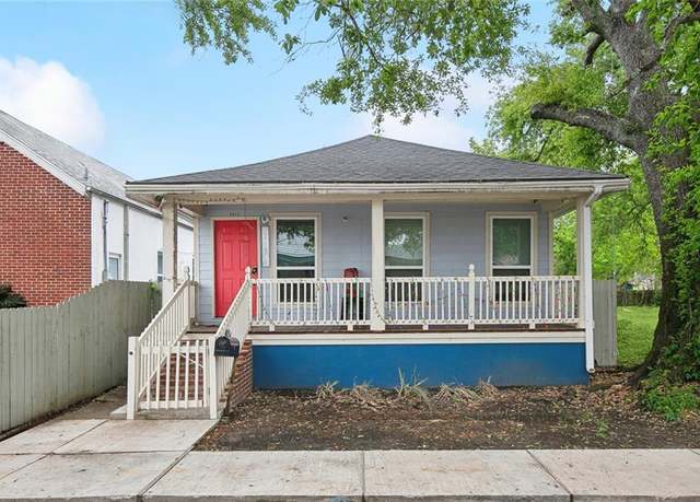 Property at 9012 Hickory St, New Orleans, LA 70118, 3 beds, 2.5 baths