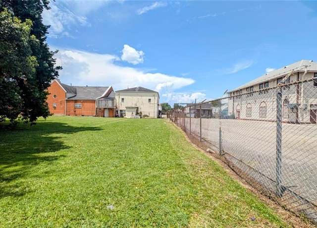 Property at 2016 Harmony St, New Orleans, LA 70115