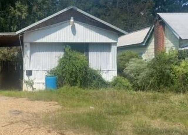 Property at 307 Avenue C, Kentwood, LA 70444, 3 beds, 2 baths