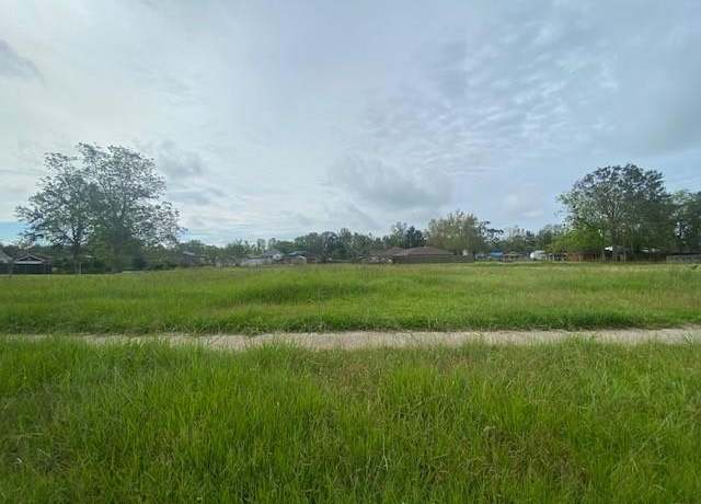 Property at 2609 Reunion Dr, Violet, LA 70092