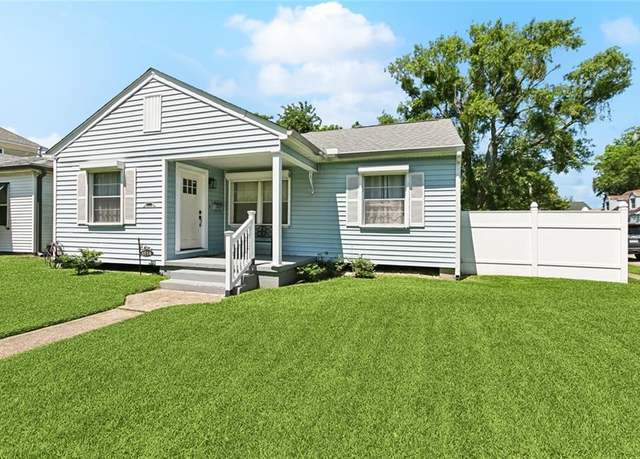 Property at 1114 Highland Ave, Metairie, LA 70001, 3 beds, 2 baths