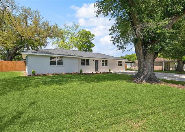 Property at 826 Mongrue St, Luling, LA 70070, 4 beds, 2 baths