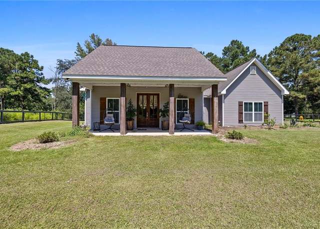 Property at 22101 Fletcher Rd, Ponchatoula, LA 70454, 3 beds, 3 baths