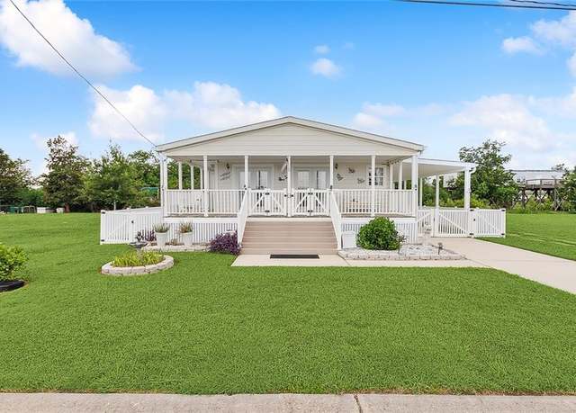Property at 132 E Paula Dr, Port Sulphur, LA 70083, 3 beds, 2 baths