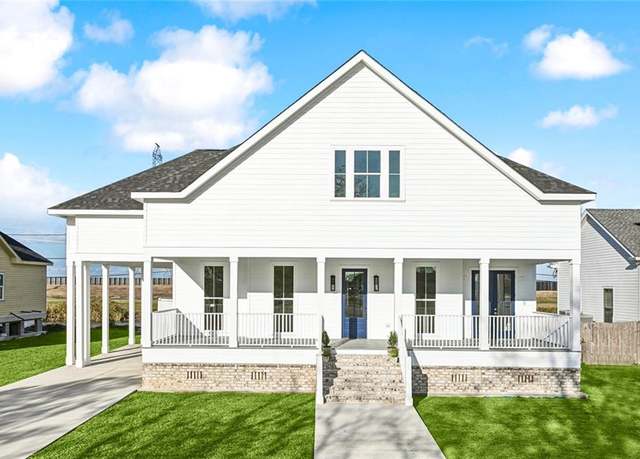 Property at 2221 Benjamin St, Arabi, LA 70032, 4 beds, 3.5 baths