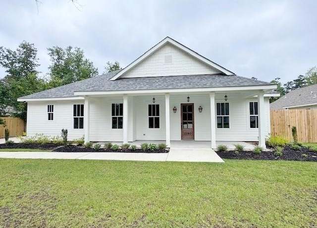 Property at 2240 Caroline St, Mandeville, LA 70448, 5 beds, 4 baths