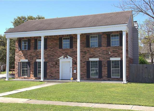 Property at 4043 S Pin Oak Ave, New Orleans, LA 70131, 4 beds, 2.5 baths