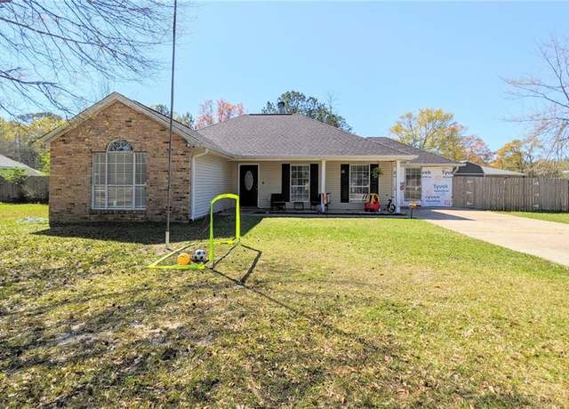 Property at 39120 Gum St, Pearl River, LA 70452, 3 beds, 2 baths