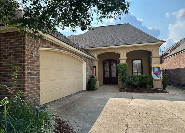 Property at 10746 Shoreline Dr, Baton Rouge, LA 70809, 3 beds, 2.5 baths