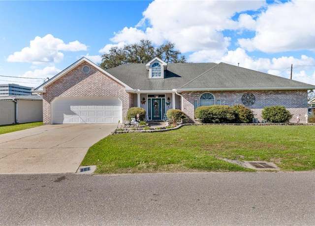 Property at 4300 13th St, Marrero, LA 70072, 3 beds, 2 baths