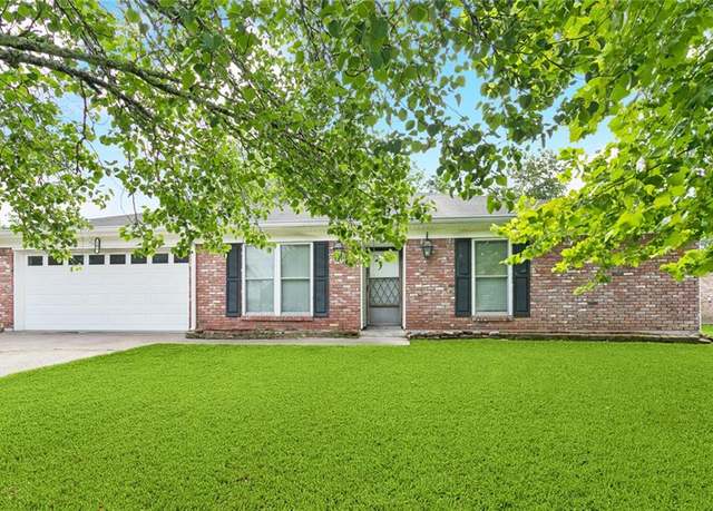 Property at 106 Matthews Dr, Slidell, LA 70458, 4 beds, 2 baths