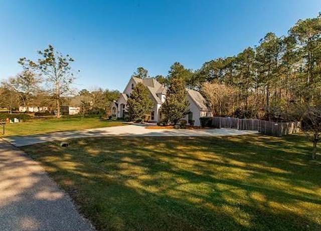 Property at 459 Camden Park Dr, Covington, LA 70435, 4 beds, 2.5 baths