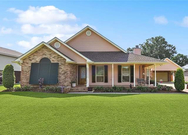 Property at 322 Balboa Dr, Luling, LA 70070, 3 beds, 2.5 baths